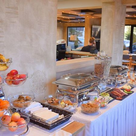 Royal Blue Wellness & Spa ซลาตีบอร์ ภายนอก รูปภาพ